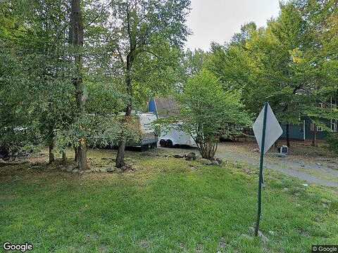 Country Place, TOBYHANNA, PA 18466