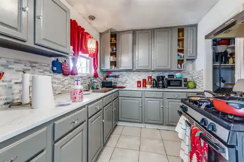 Gray, MESQUITE, TX 75150