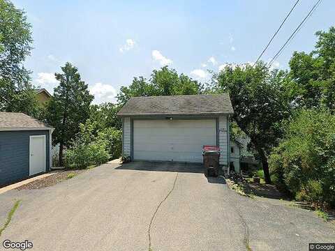 Shore, MUKWONAGO, WI 53149