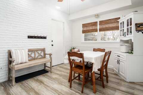 White Oaks, BELOIT, WI 53511