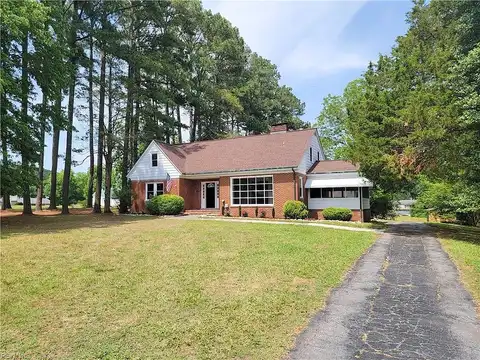 Pinecrest, WAKEFIELD, VA 23888