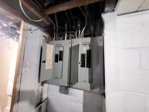 31St, MILWAUKEE, WI 53215