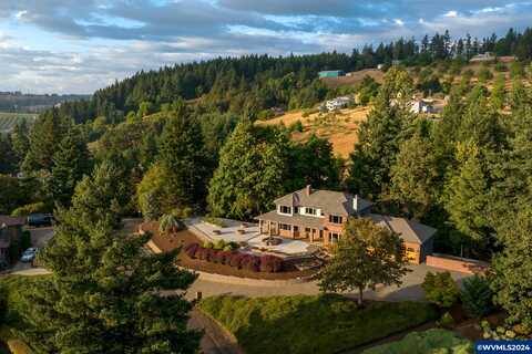 Lauren, NEWBERG, OR 97132