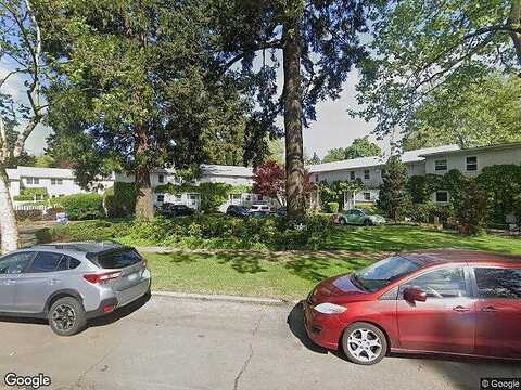 Broadway, PORTLAND, OR 97213