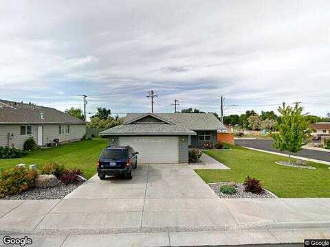 Suzanne, HERMISTON, OR 97838