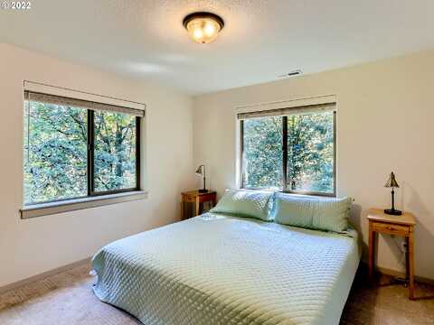 Irving, WEST LINN, OR 97068