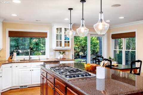 Westview, LAKE OSWEGO, OR 97034