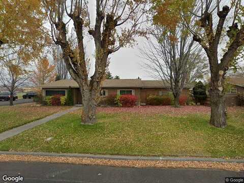 12Th, REDMOND, OR 97756
