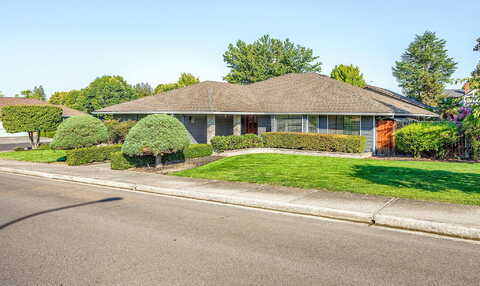 Pinebrook, MEDFORD, OR 97504