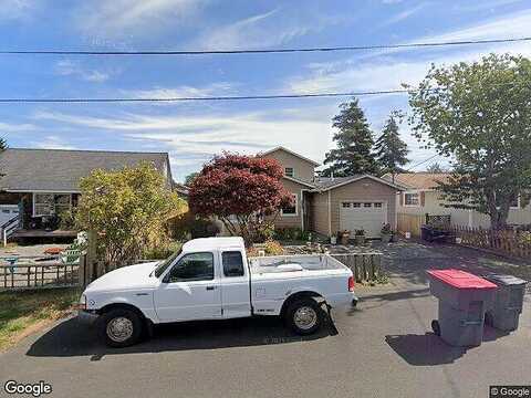 Pine, SEASIDE, OR 97138