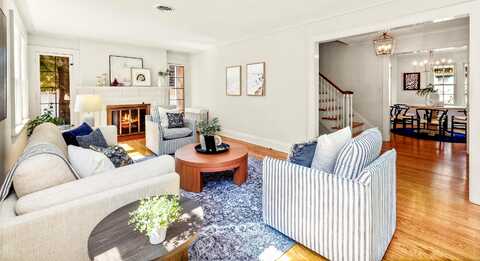 Bay Ridge, MILWAUKEE, WI 53217