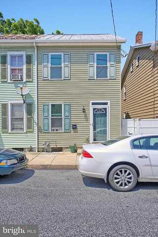 Penn, CARLISLE, PA 17013