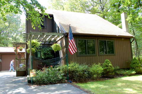 Hebula, MILFORD, PA 18337