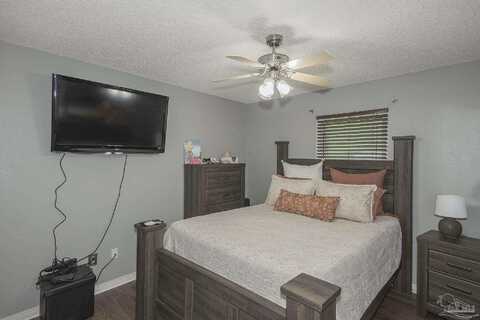 Westmont, MILTON, FL 32583