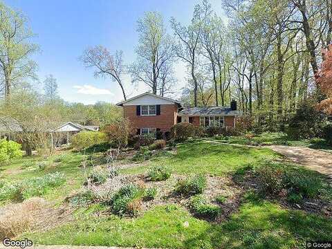 Maplecrest, ANNANDALE, VA 22003