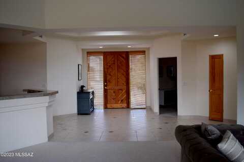 Avenida De Kira, TUCSON, AZ 85750