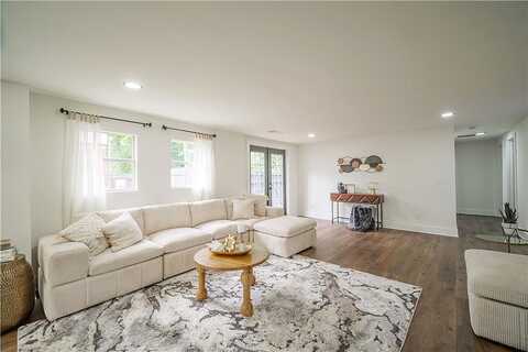 Quillian, DECATUR, GA 30032