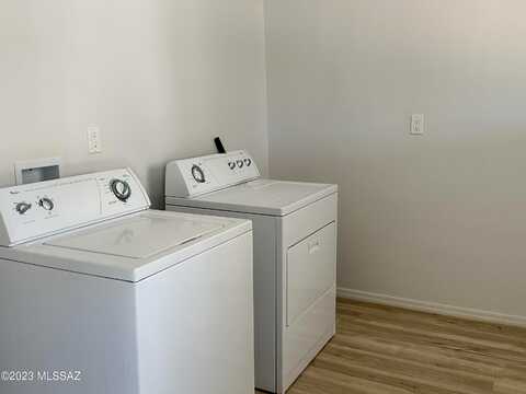 27Th, TUCSON, AZ 85711