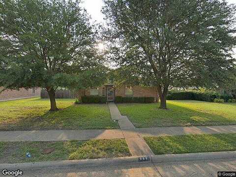 Boxwood, LANCASTER, TX 75146