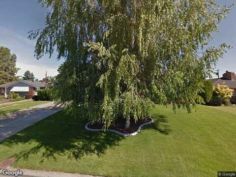 Uplands, YAKIMA, WA 98908