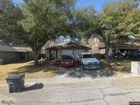 Putting, SAN ANTONIO, TX 78217