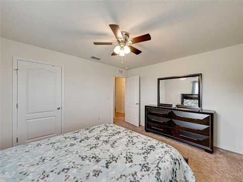 Roberta, WINTER HAVEN, FL 33881