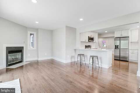 Addison, FAIRFAX, VA 22030
