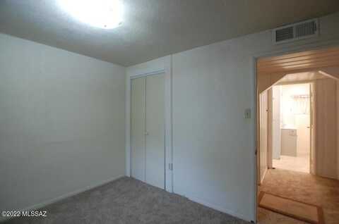 Glenn, TUCSON, AZ 85716