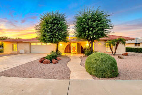 Tan Tara, SUN CITY, AZ 85351
