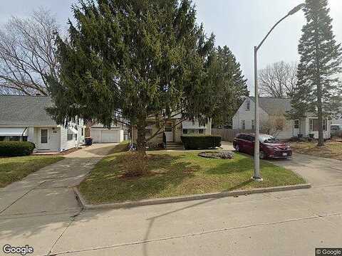 95Th, MILWAUKEE, WI 53214