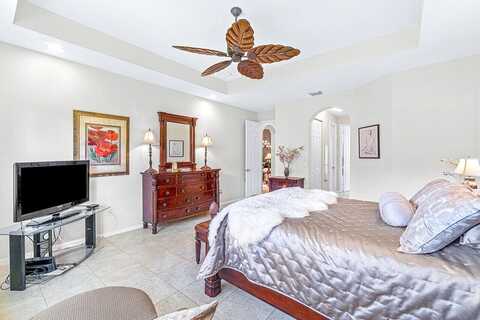 Via Grande, BOYNTON BEACH, FL 33437