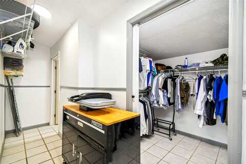Clifton, TAMPA, FL 33614