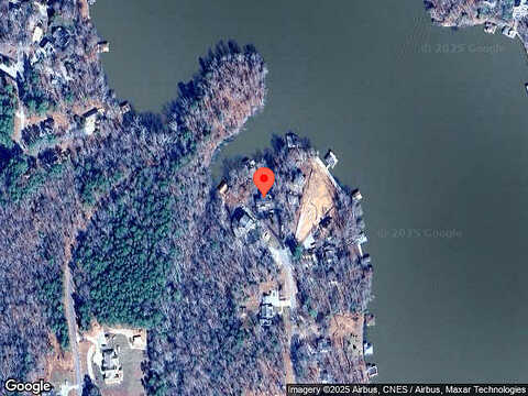 Fox Den, BRACEY, VA 23919
