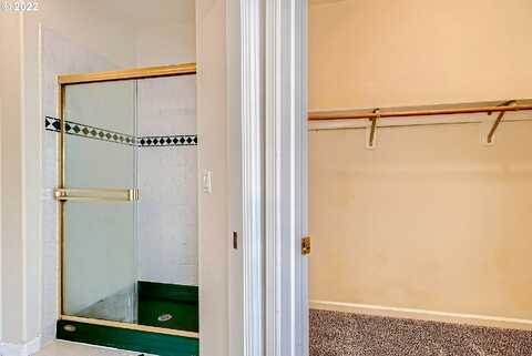 300Th, WASHOUGAL, WA 98671