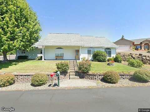 Chi Chi, SUTHERLIN, OR 97479