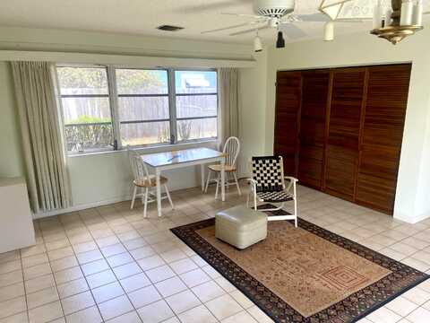 M, Lake Worth, FL 33460