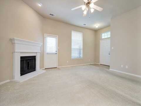 Poinsettia, DENTON, TX 76208