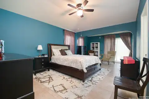 Starling, NEW BRAUNFELS, TX 78130