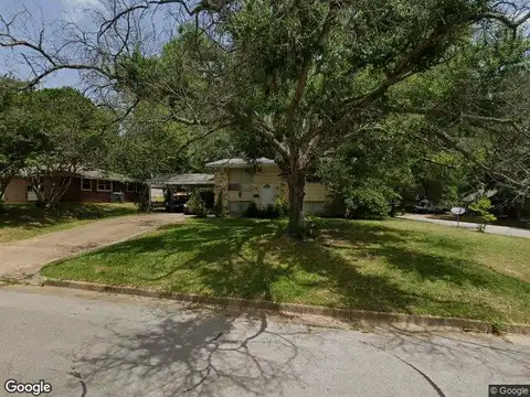 Devine, TYLER, TX 75701