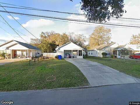 Vivian, HASTINGS, FL 32145