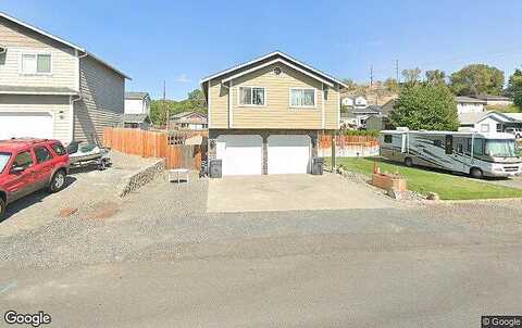 Home, SELAH, WA 98942