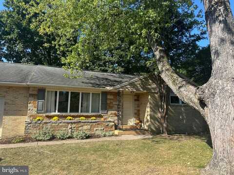 Springlake, HARRISBURG, PA 17112
