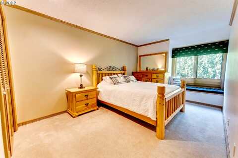 Village Green, WILSONVILLE, OR 97070