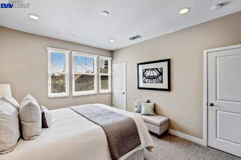 Eagle, ALAMEDA, CA 94501