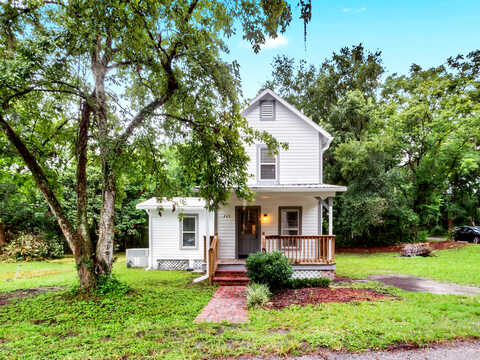 Florence, DELAND, FL 32720