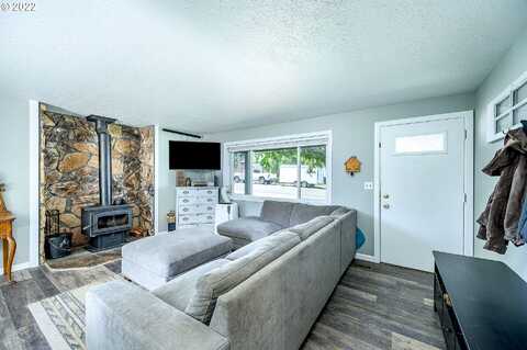 2Nd, CARLTON, OR 97111