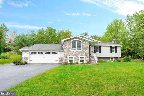 Stoudt, HUMMELSTOWN, PA 17036