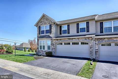Amanda, HARRISBURG, PA 17112