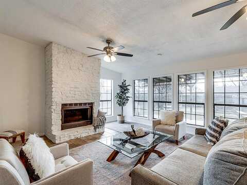 Vassar, WAXAHACHIE, TX 75165