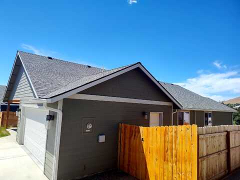 Shalynn, KLAMATH FALLS, OR 97603